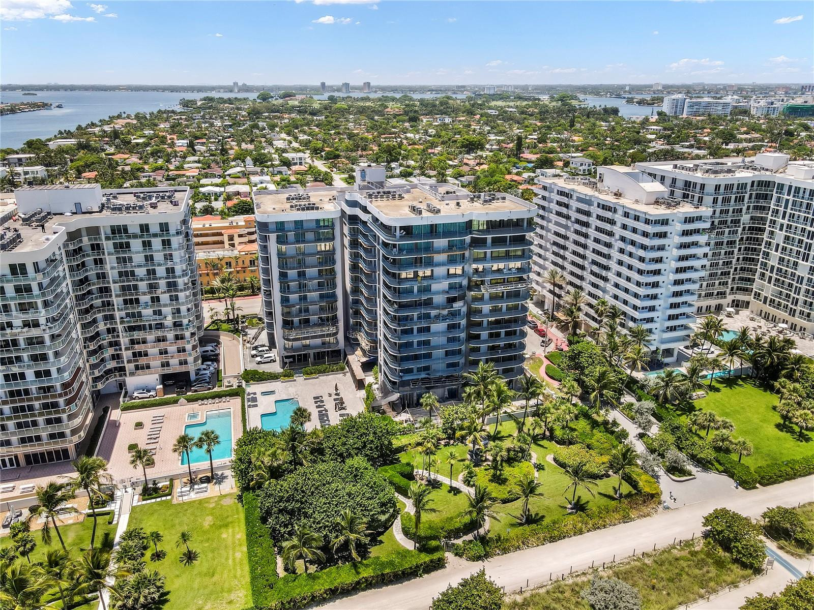 8877 Collins Avenue 1107