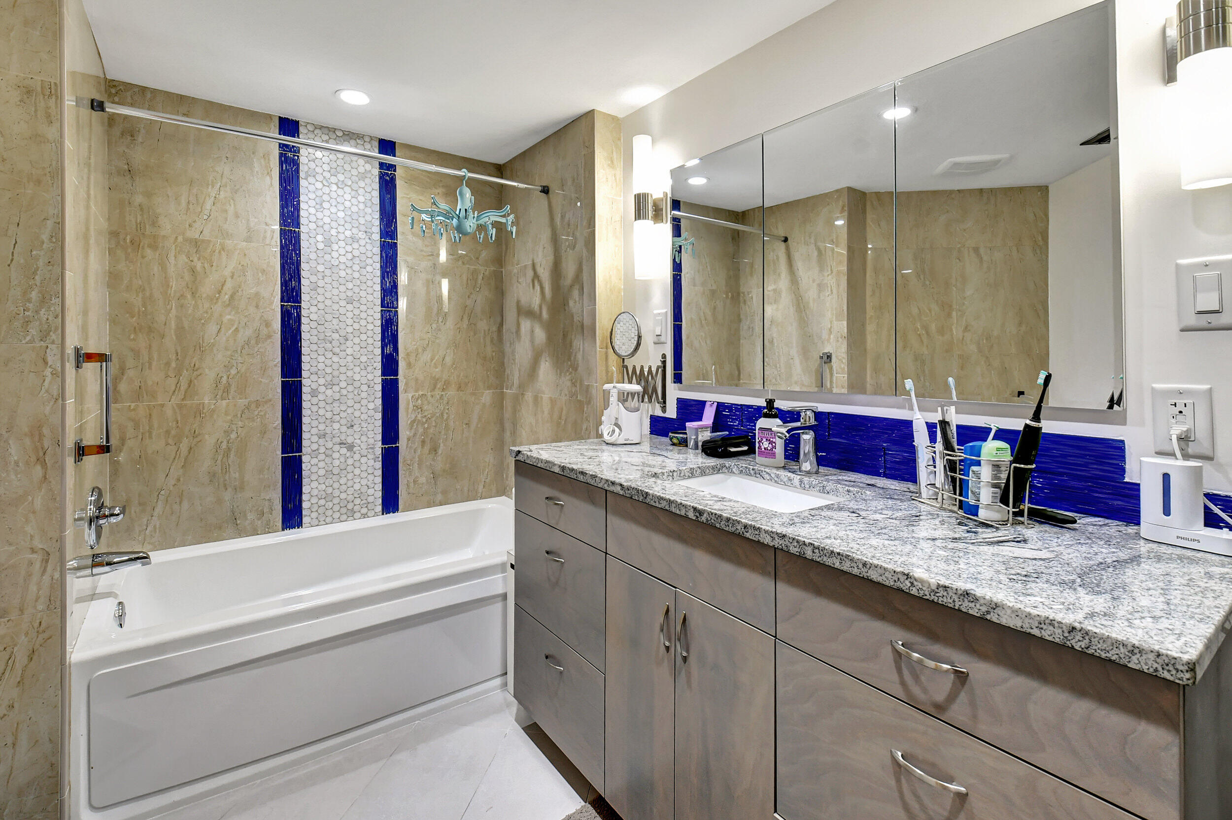 6372 La Costa Drive 405