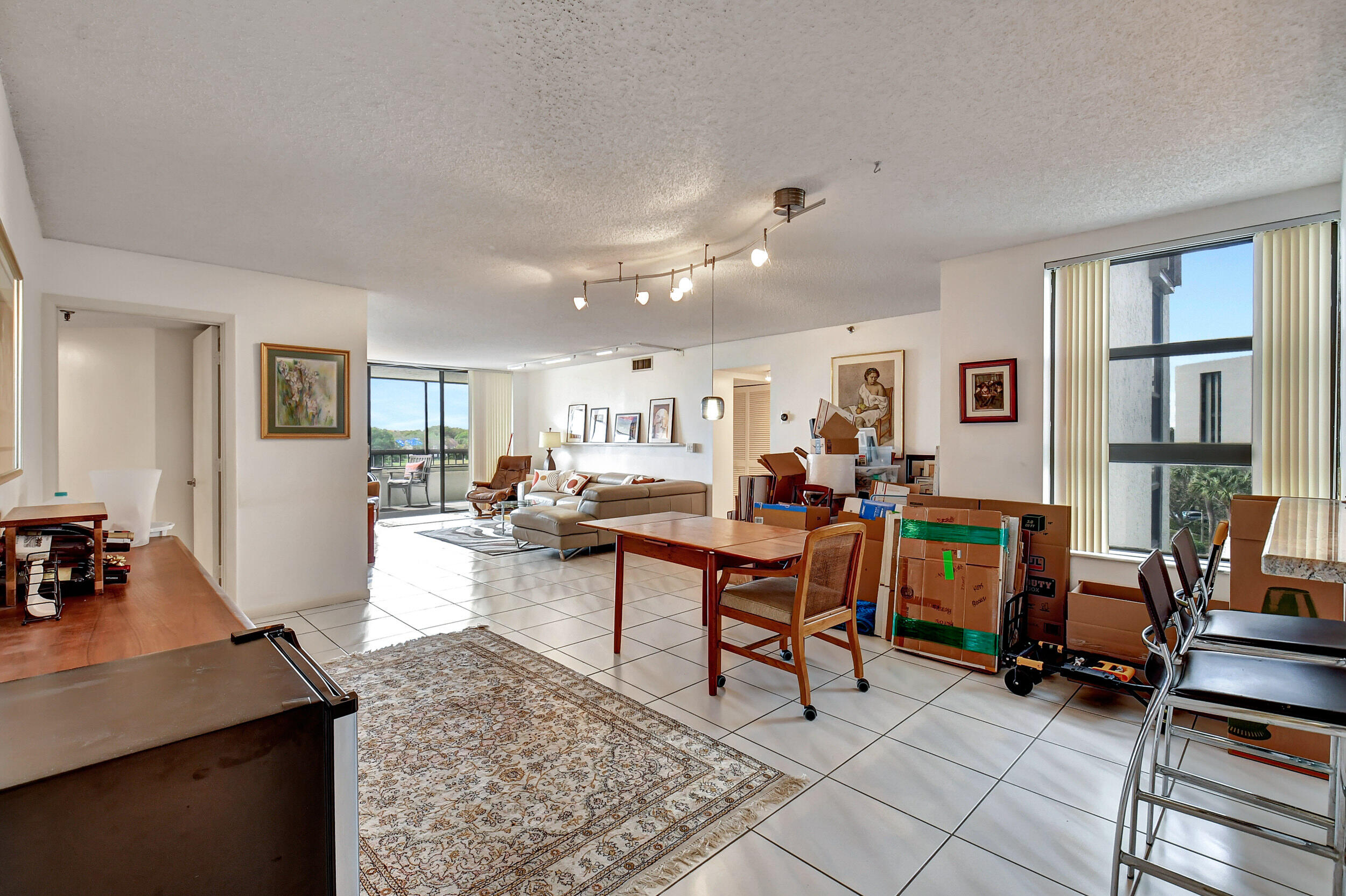 6372 La Costa Drive 405