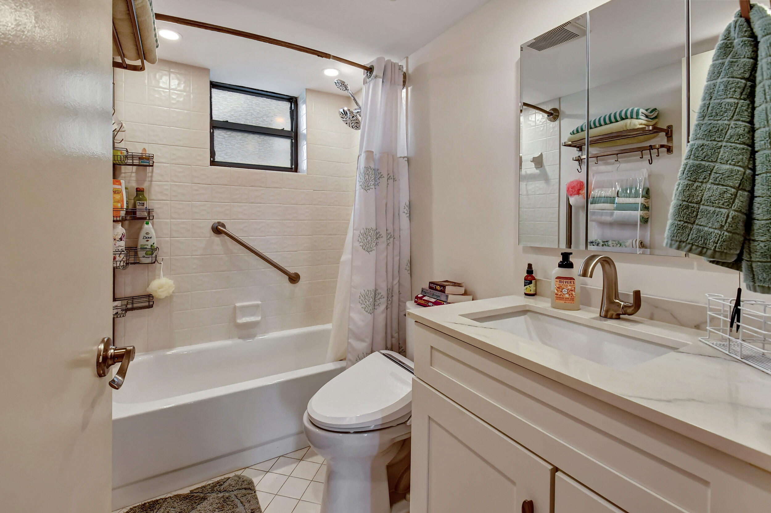 6372 La Costa Drive 405