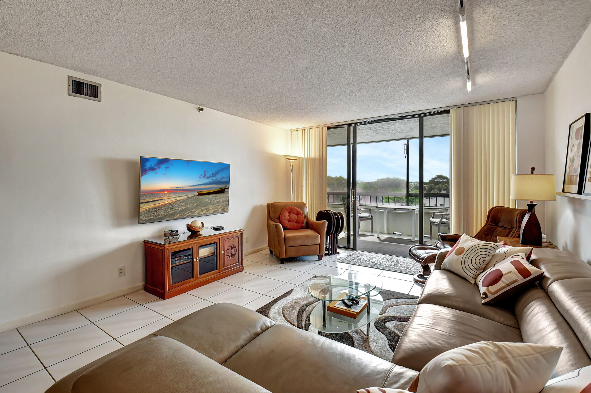 6372 La Costa Drive 405