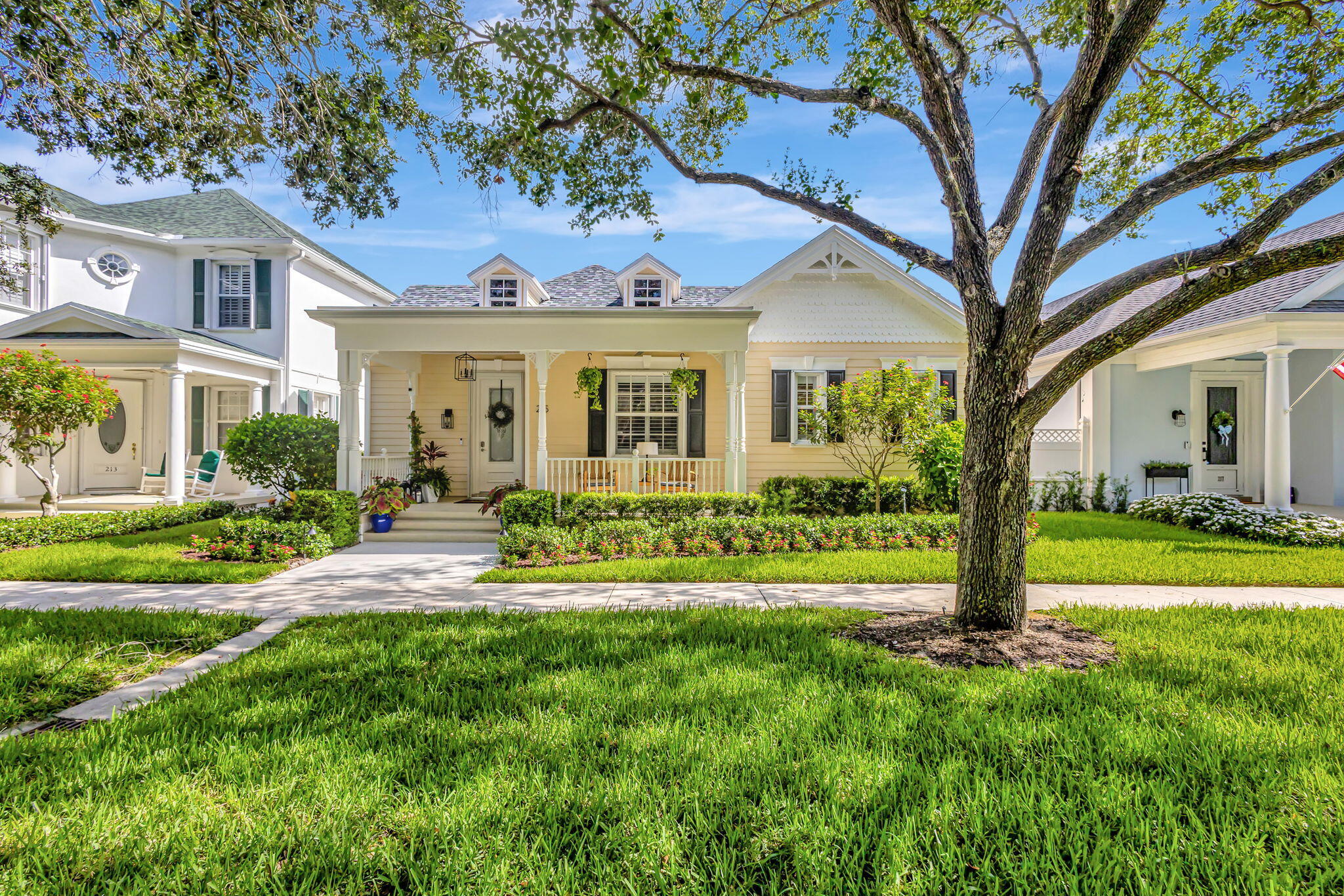 215 Sweet Bay Circle