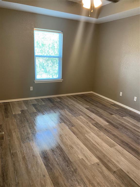 921 Rambling Oaks Drive