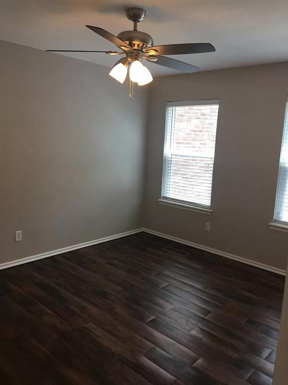 921 Rambling Oaks Drive