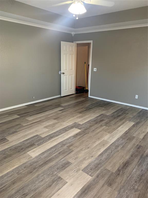 921 Rambling Oaks Drive