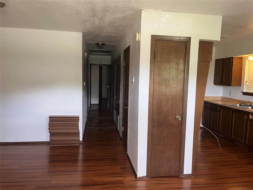 513 N Roosevelt Avenue