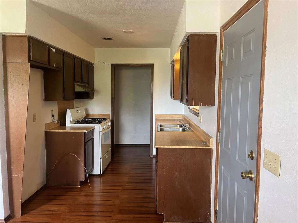 513 N Roosevelt Avenue