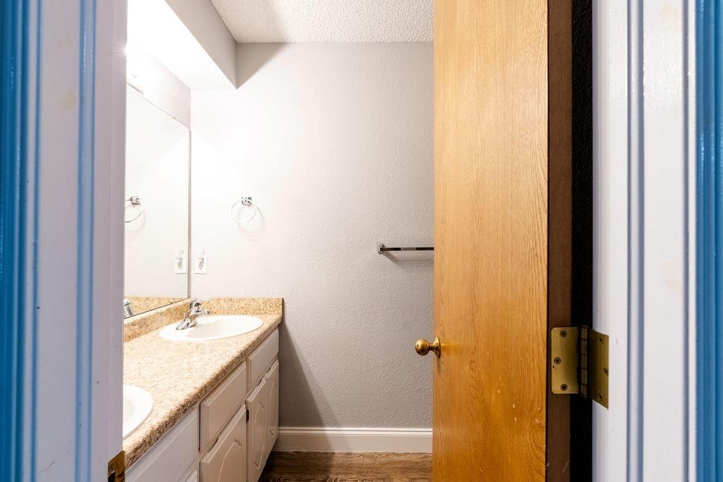 3217 Dove Crossing Drive