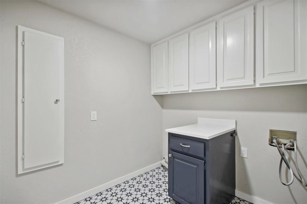 1705 Canary Court