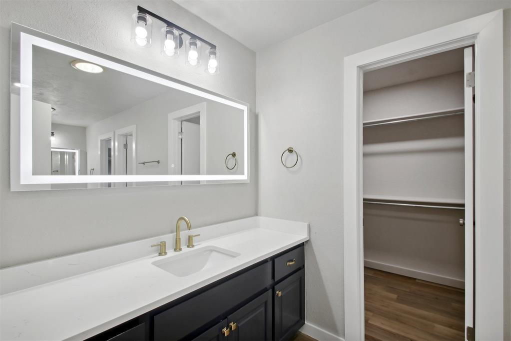 1705 Canary Court