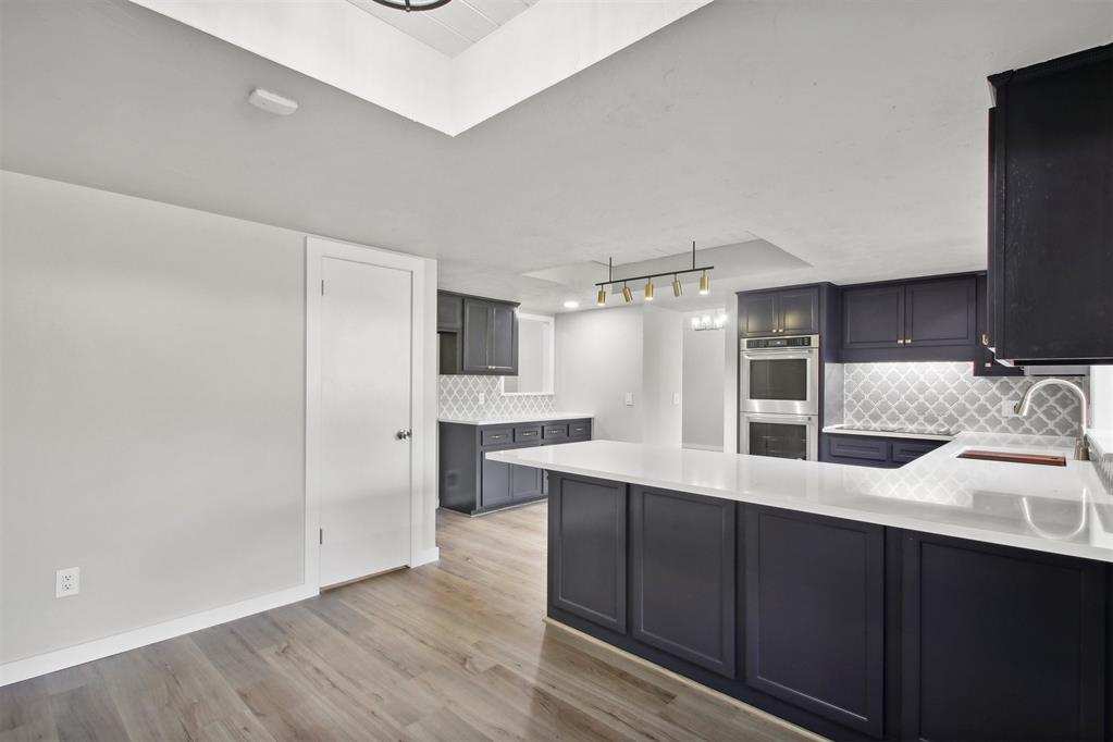 1705 Canary Court