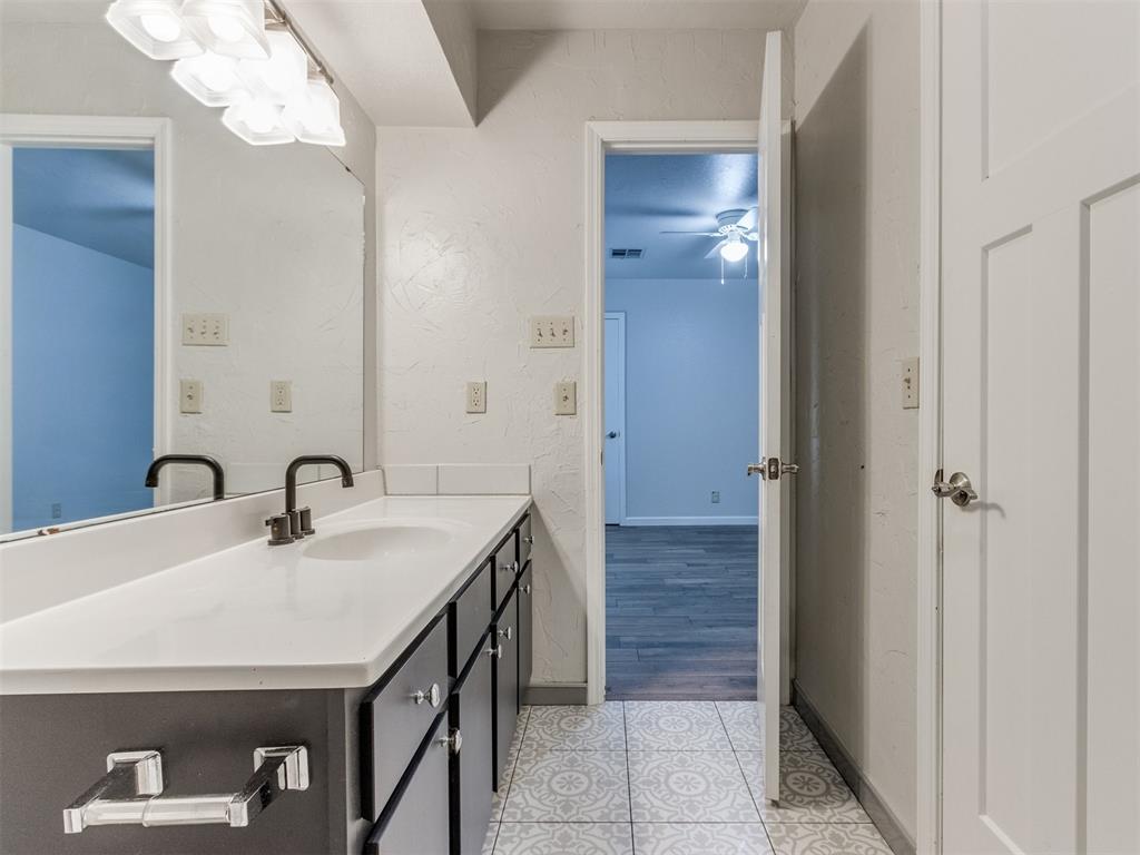 3821 Quail Run Circle Unit: 3823