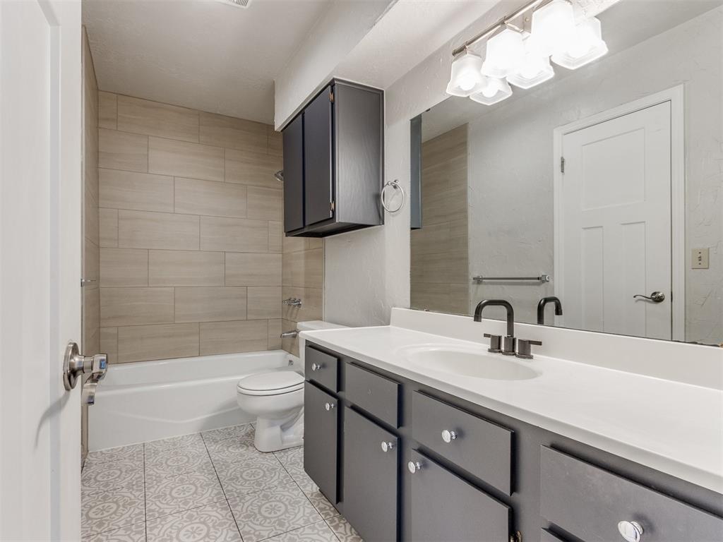 3821 Quail Run Circle Unit: 3823