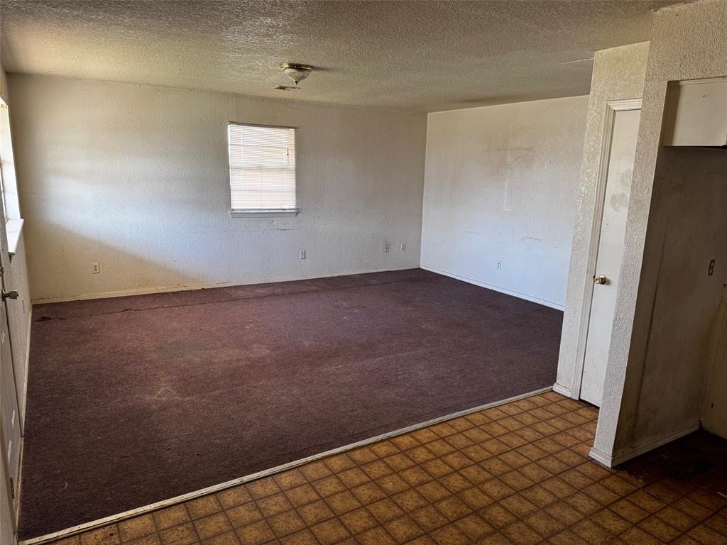 507 N Roosevelt Avenue