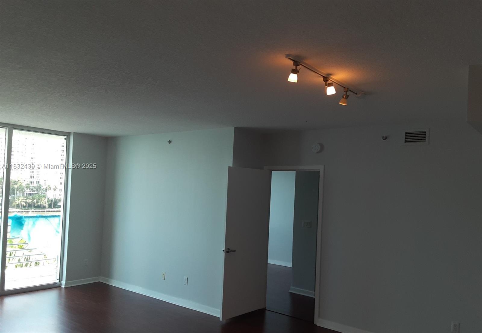 335 S Biscayne Blvd # 505