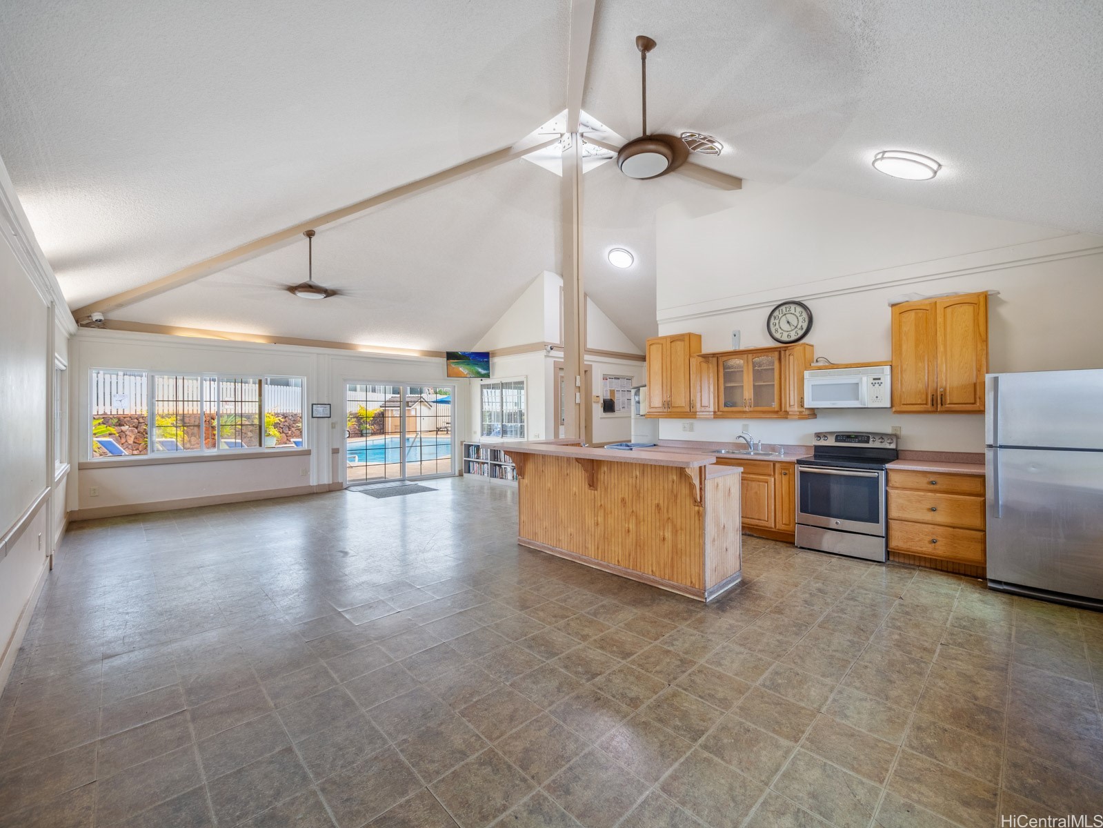 94-1457 Waipio Uka Street O204