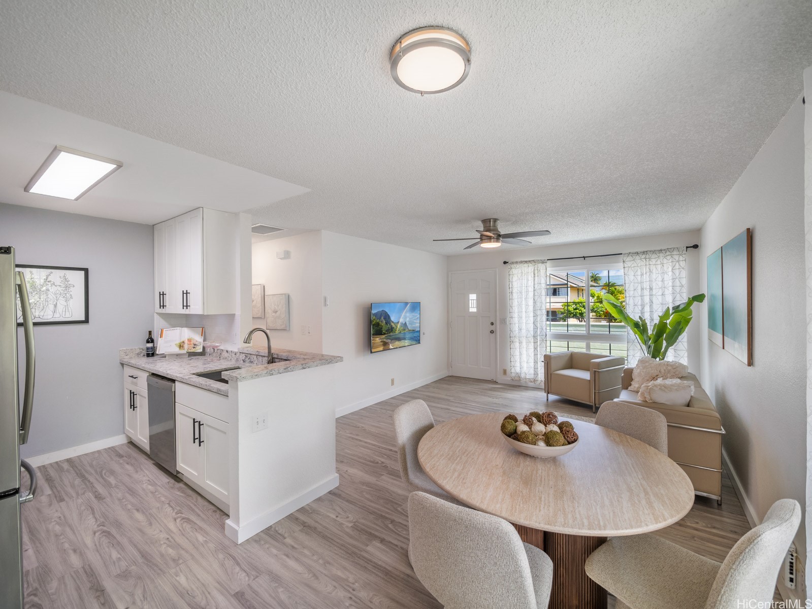 94-1457 Waipio Uka Street O204
