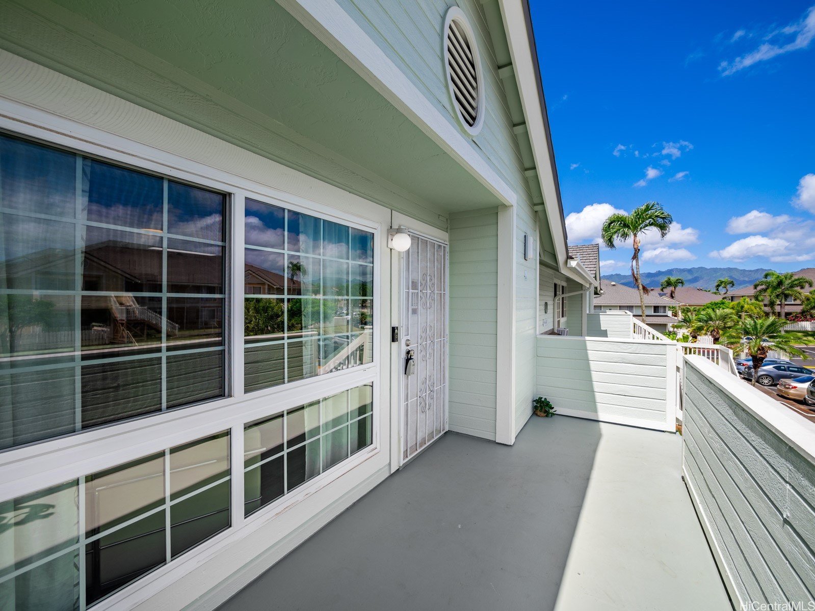 94-1457 Waipio Uka Street O204