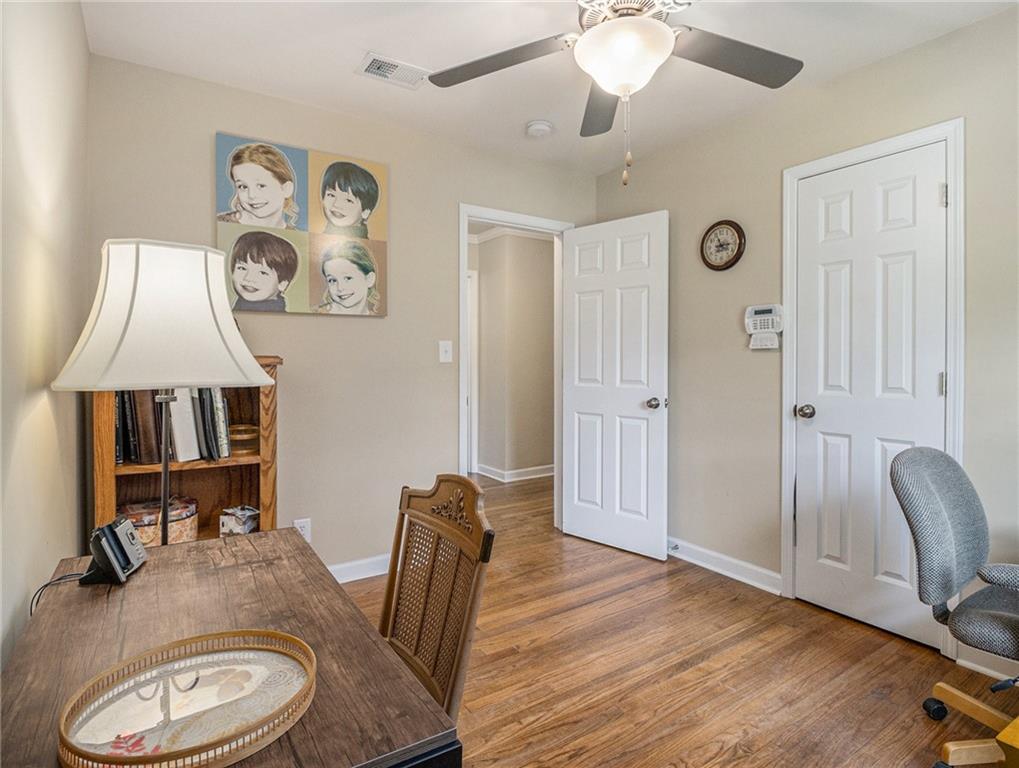 2505 E Tupelo Street SE