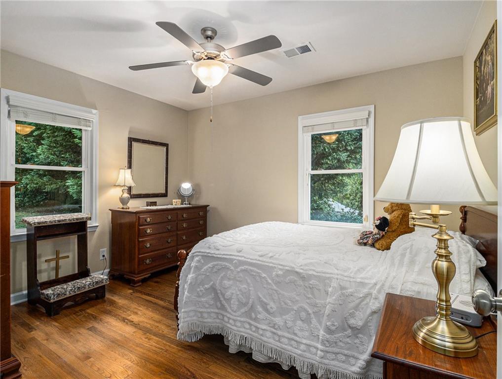 2505 E Tupelo Street SE