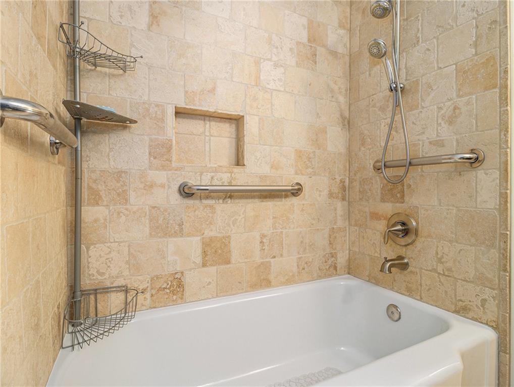 2505 E Tupelo Street SE