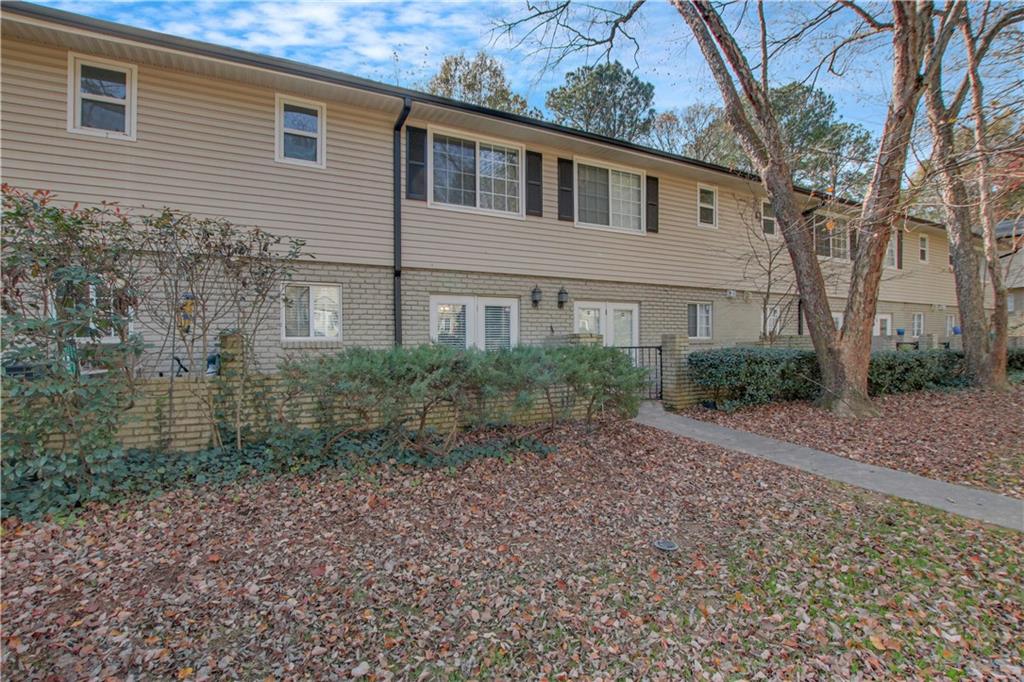 6940 Roswell Road Unit E12