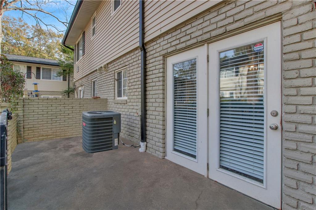 6940 Roswell Road Unit E12