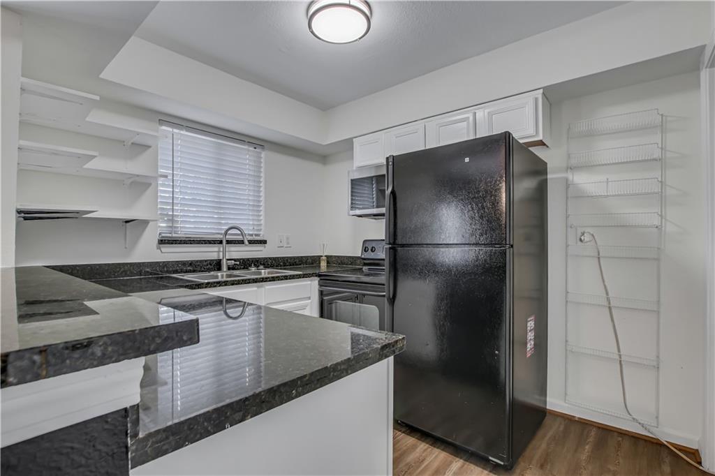 6940 Roswell Road Unit E12