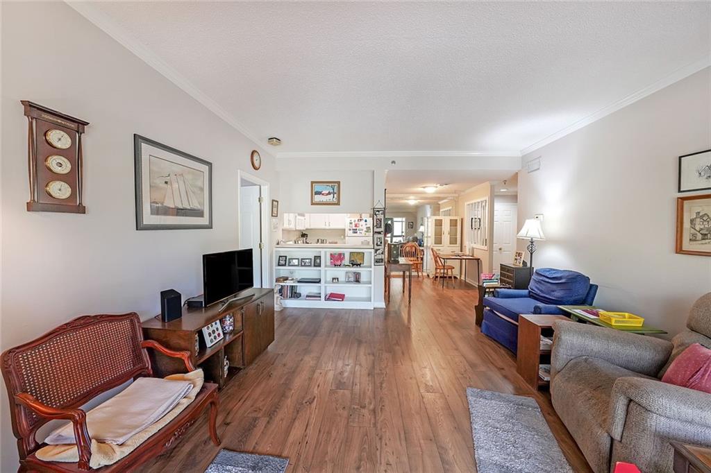 1800 Clairmont Lake Unit 427