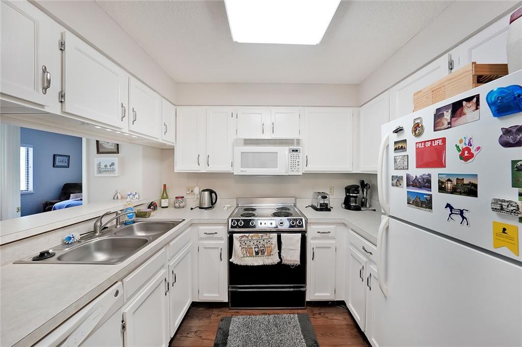 1800 Clairmont Lake Unit 427