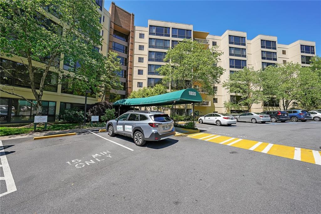 1800 Clairmont Lake Unit 427