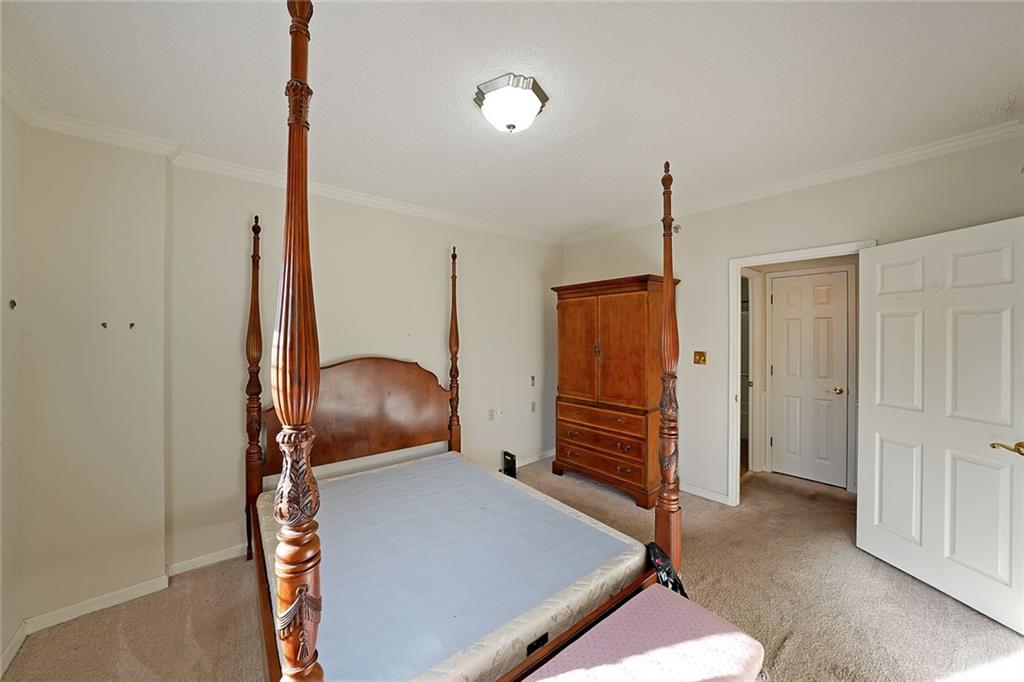 1800 Clairmont Lake Unit 326