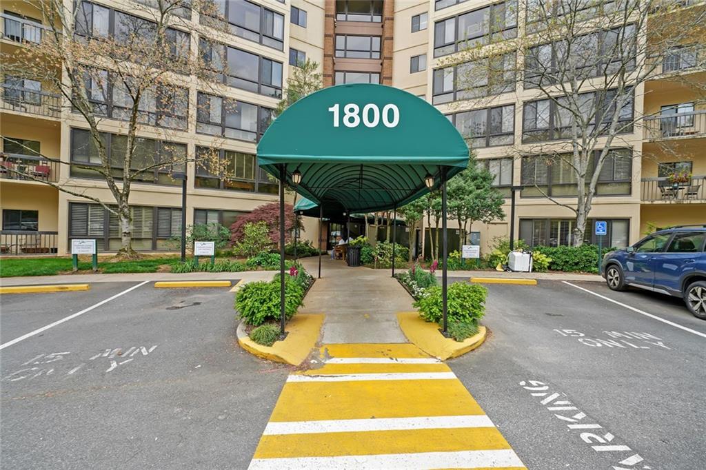 1800 Clairmont Lake Unit 326
