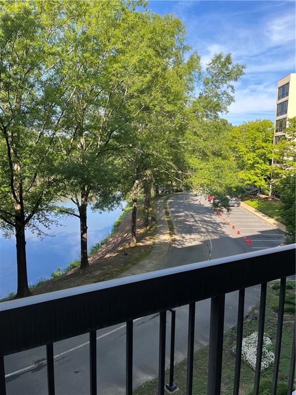 1800 Clairmont Lake Unit 326