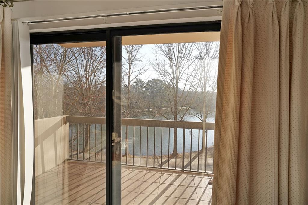 1800 Clairmont Lake Unit 326