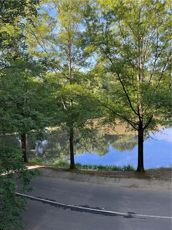 1800 Clairmont Lake Unit 326