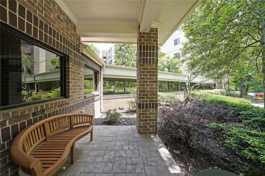 1800 Clairmont Lake Unit 326