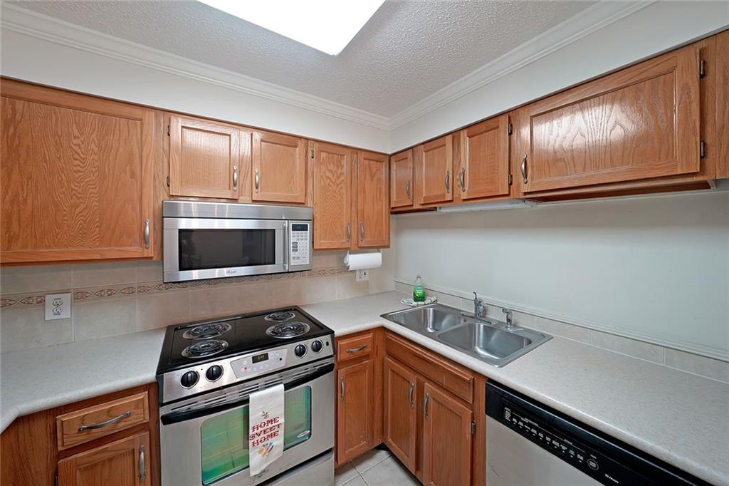 1800 Clairmont Lake Unit 326