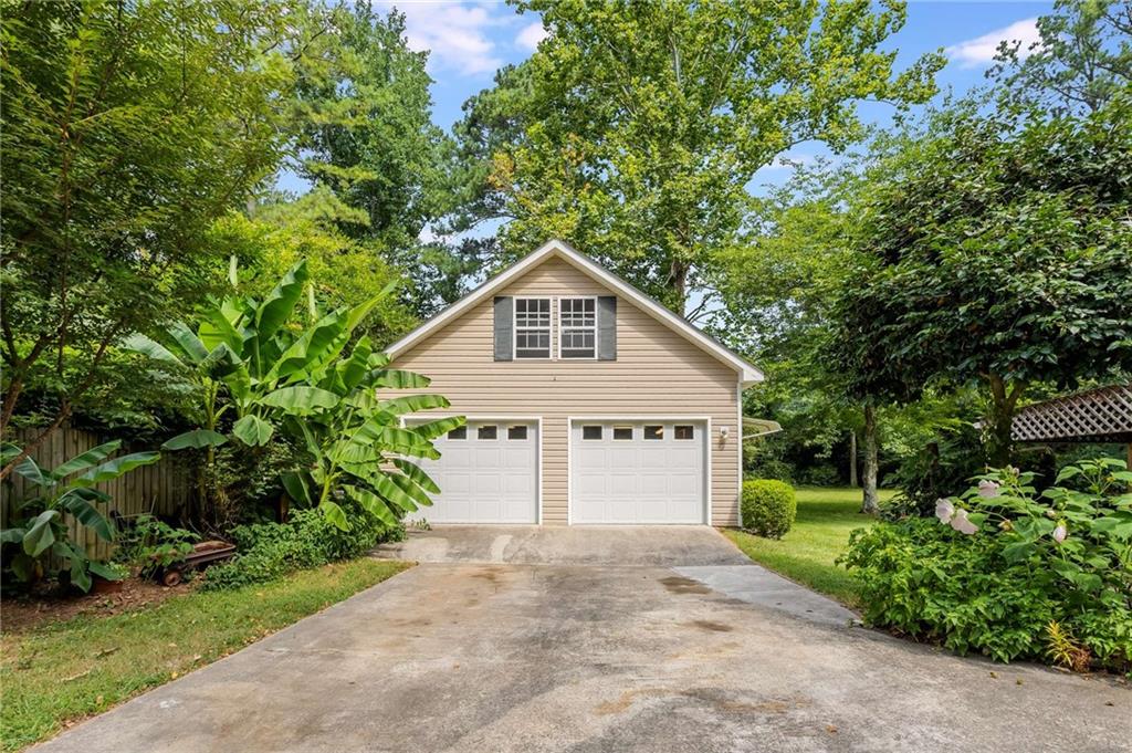 2719 Lanier Drive