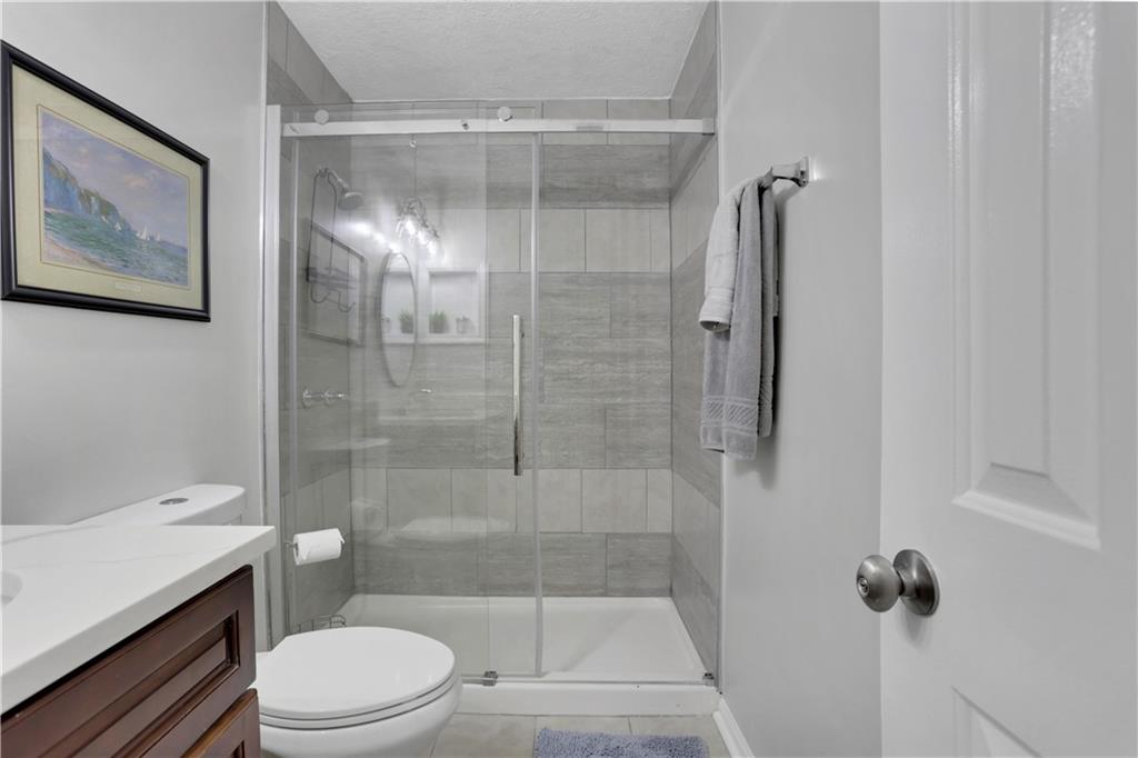 3864 Woodridge Way
