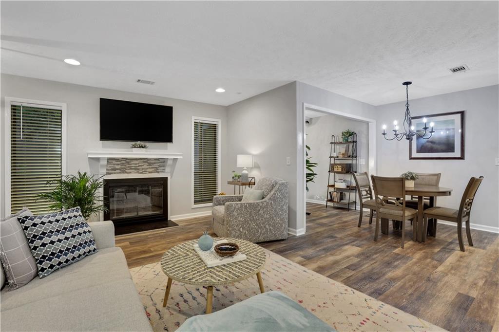 3864 Woodridge Way