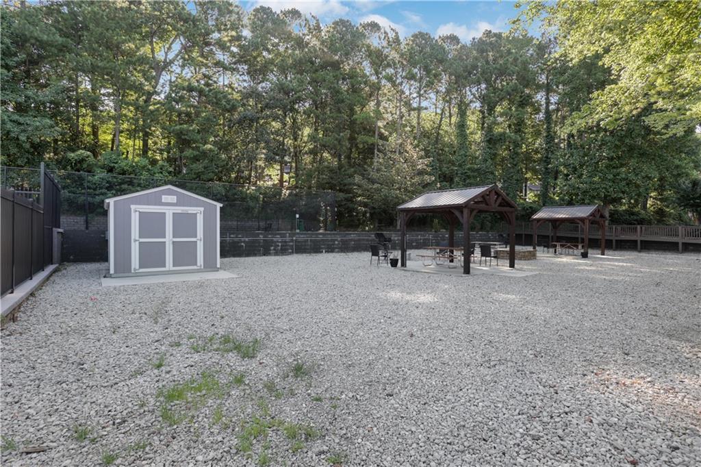 3864 Woodridge Way