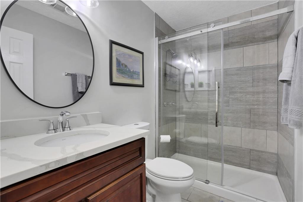 3864 Woodridge Way