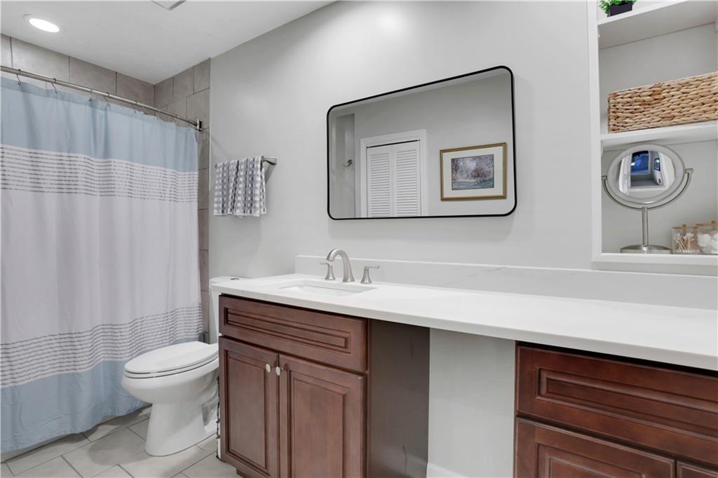 3864 Woodridge Way
