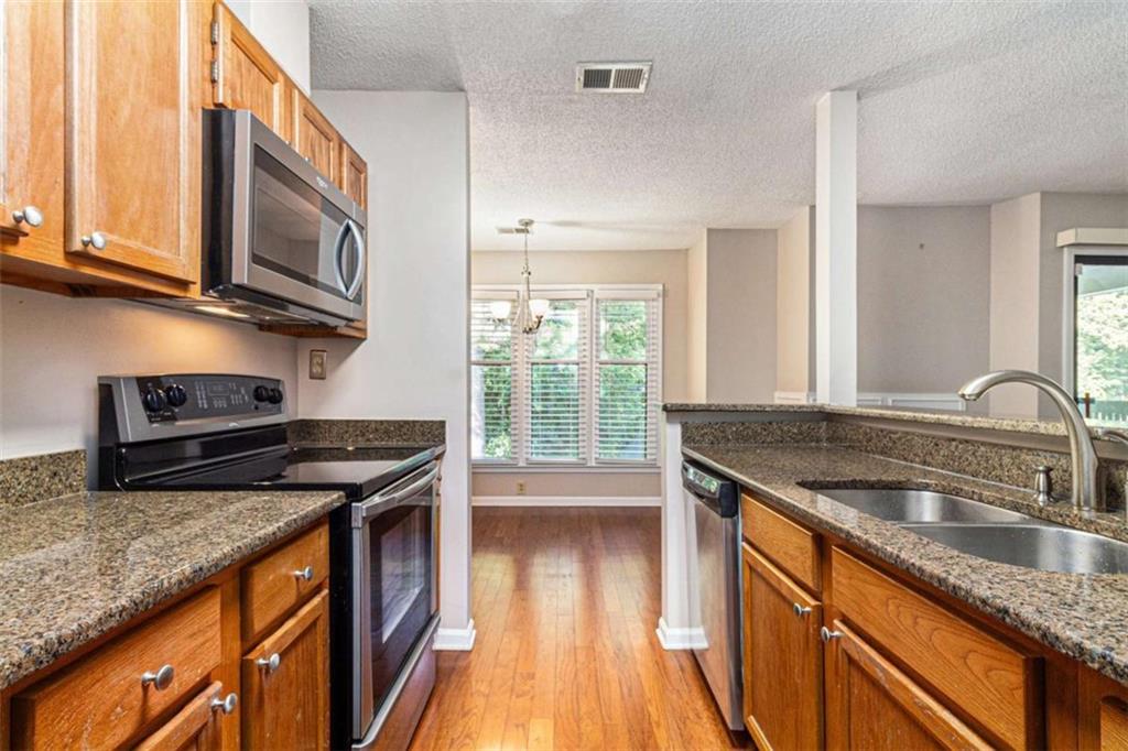915 Garden Court Unit 915