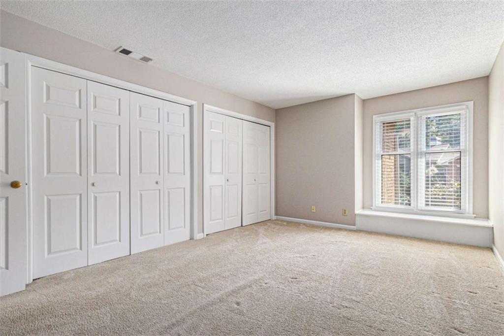 915 Garden Court Unit 915