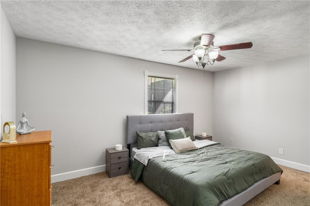 1141 Holly Hills Drive SW