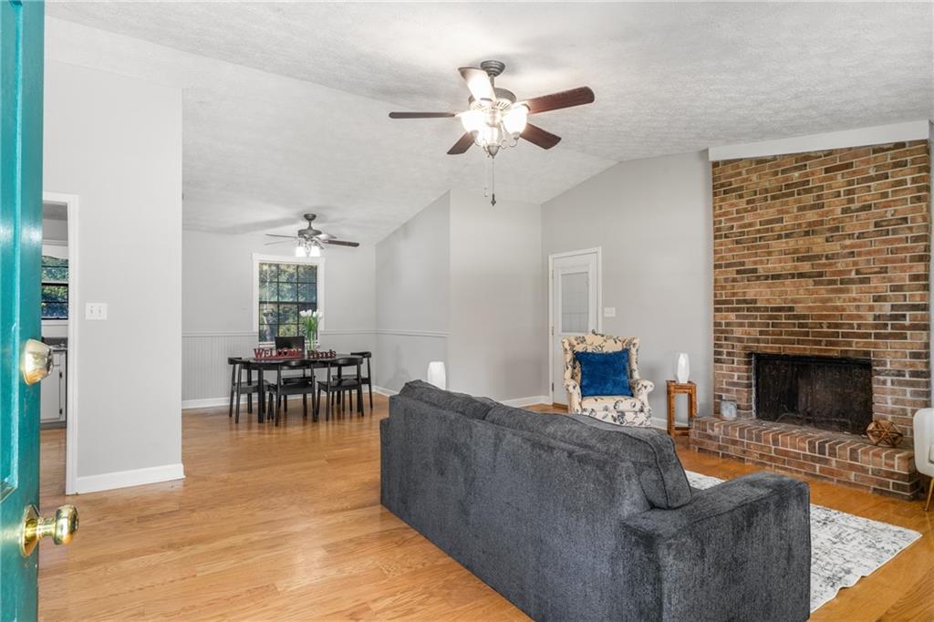 1141 Holly Hills Drive SW