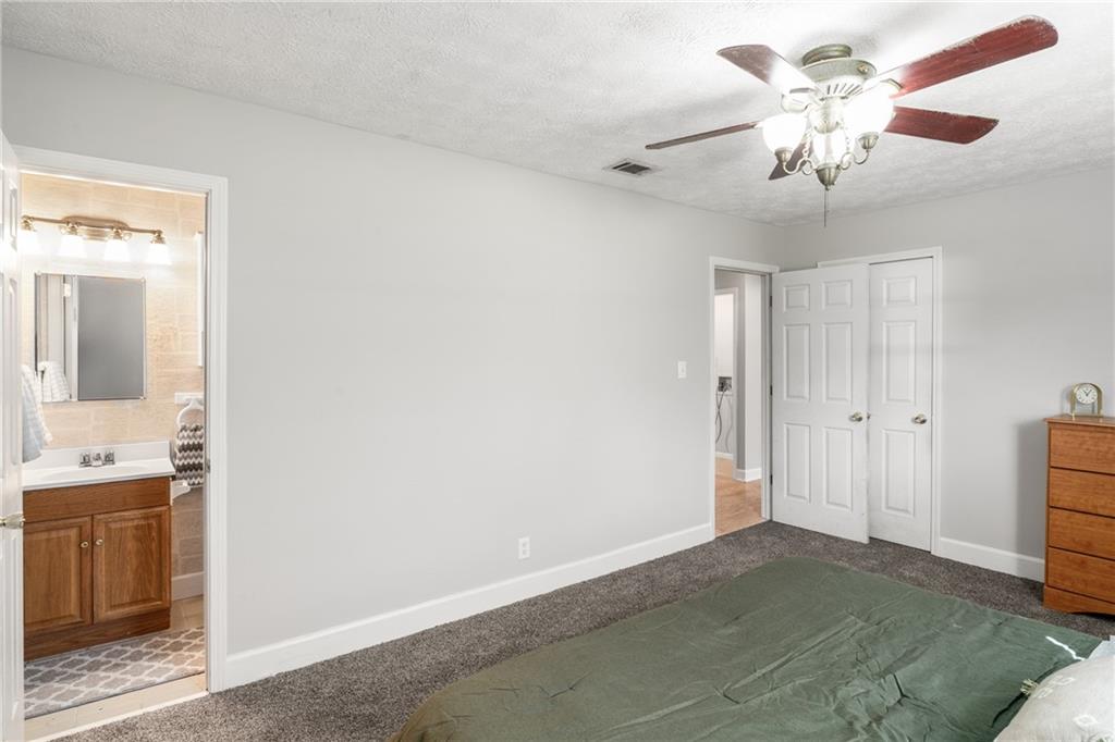 1141 Holly Hills Drive SW