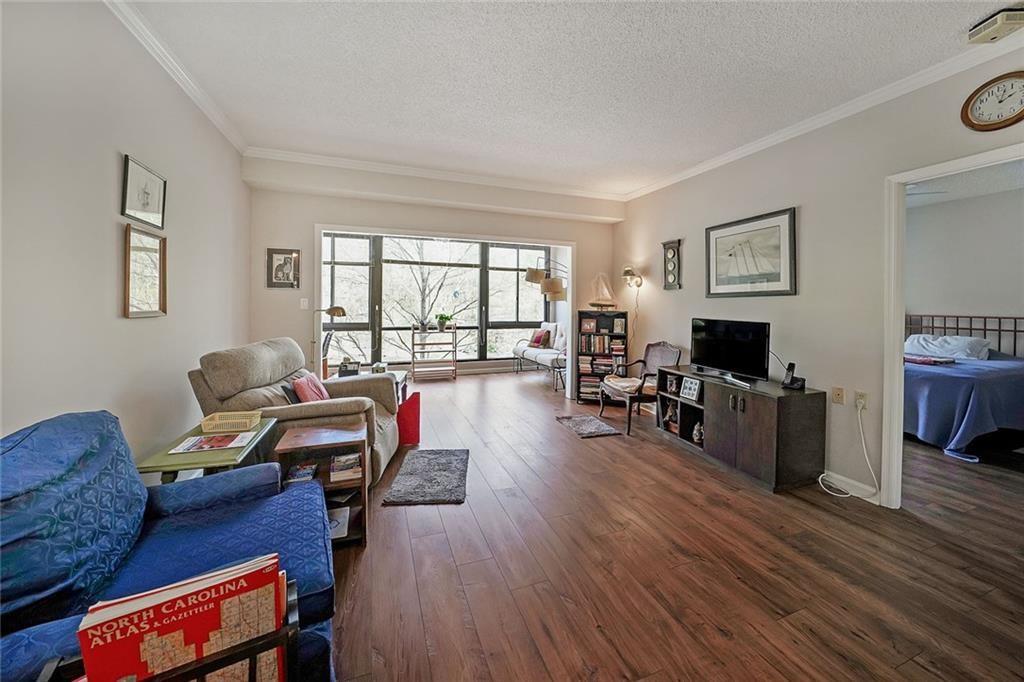 1800 Clairmont LK Lake Unit 427